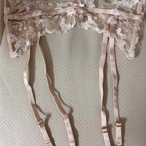 Victoria’s Secert Embellished Garter Belt S